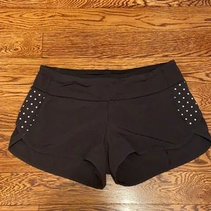 Lululemon Speed Up Shorts - Low Rise